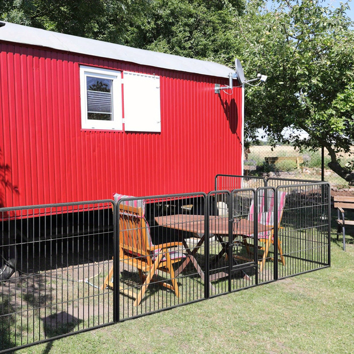 PawPalace 8-Panel Playpen