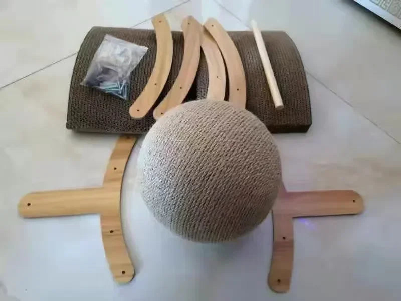 Scratch 'n’ Roll - Wooden Kitten Scratching Ball and scratch pad
